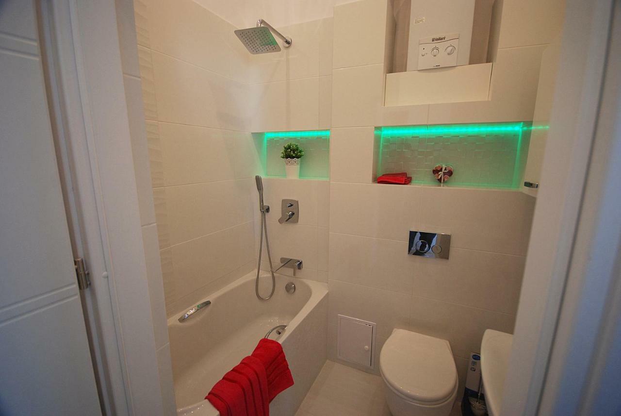 Nowy Apartament Wilcza Warsaw Ngoại thất bức ảnh